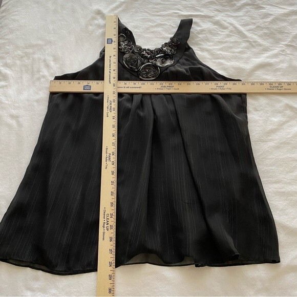 NWOT BEIGE by eci Floral Black Silver Striking 3D Halter Tie Top Sleeveless SZ L - Picture 11 of 11